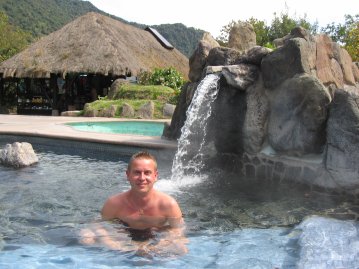 Kari kuumassa l&auml;hteess&auml;.