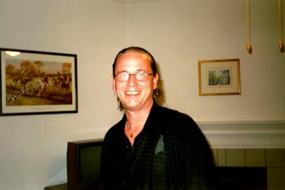 Kari m�rk�n� myrskyn j�ljilt�.