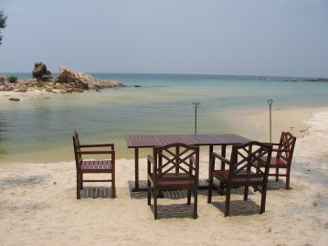 P&ouml;yt&auml; rannalla.