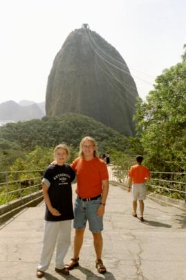 Kari ja Niina Sugar Loafilla.
