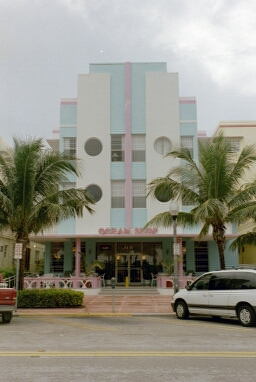 Hotellimme Miami Beachiss�.