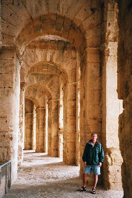 Kari El Jemin k�yt�v�ll�.